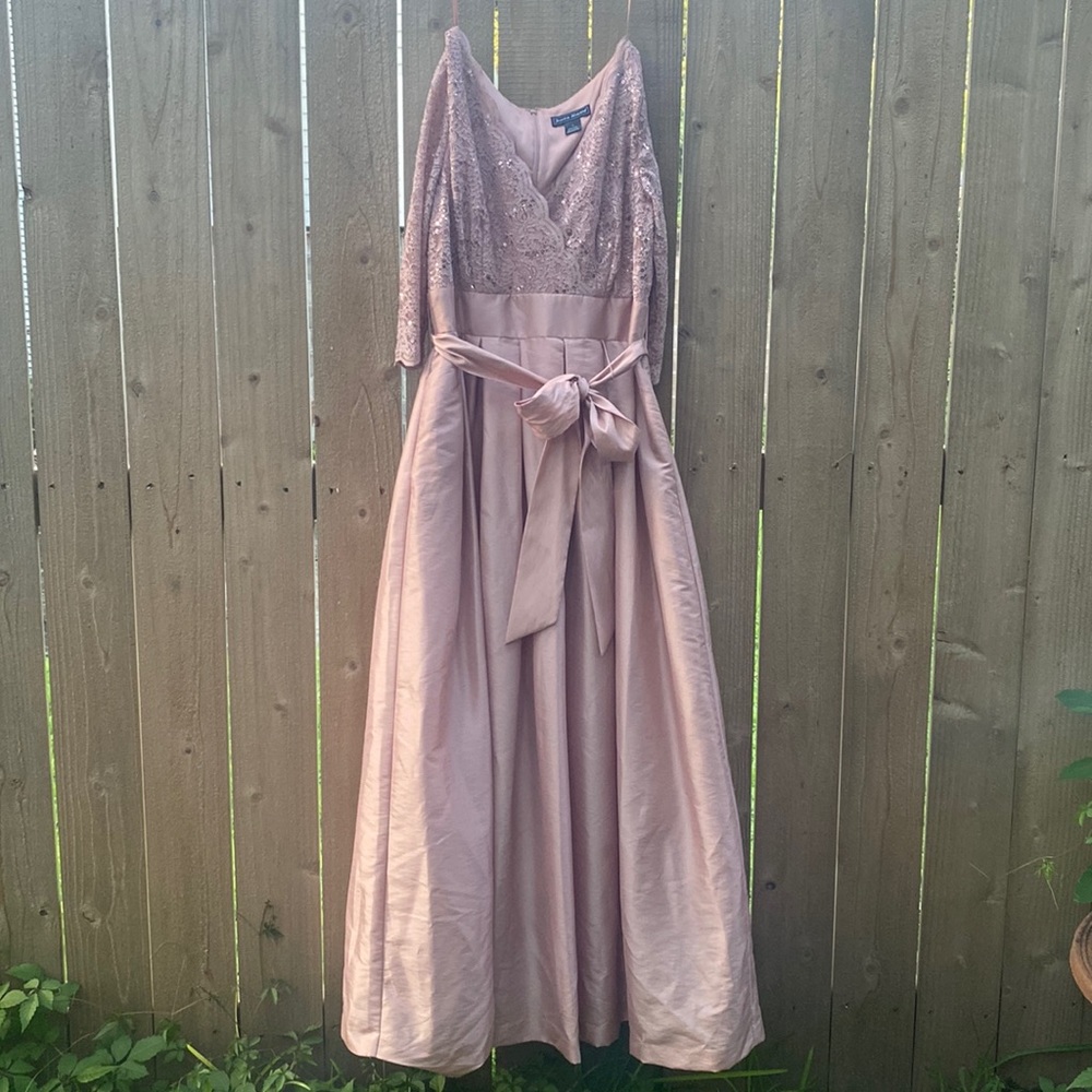 Jessica Howard Dusty Rose Pink Lace Sequin Dress